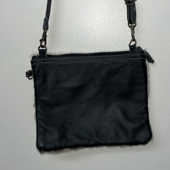 Purse-Myra black leather & mix of white, blk, tan hair. 7”x7.5”. 45” strap EUC - Picture 5 of 10